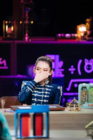 戚薇《心动的信号》酷飒剧照图片_4