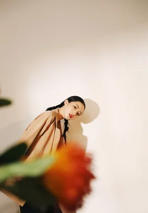 杨肸子时髦个性西装写真图片_2