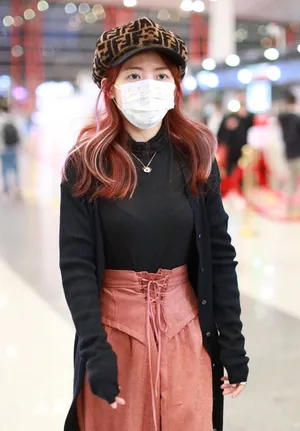 赖美云贝雷帽休闲时髦机场照图片_3