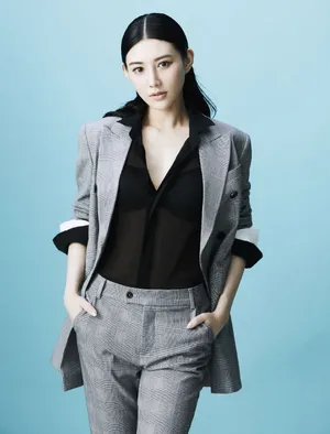 侯梦瑶酷美西装写真图片_3