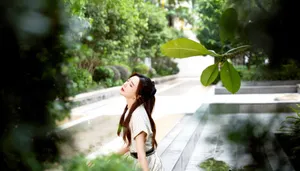 周韦彤波点裙性感写真图片_1