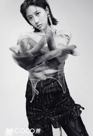 李艺彤COCO薇封面写真图片_8