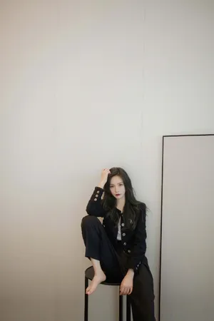 沈梦辰酷美黑色系写真图片_3