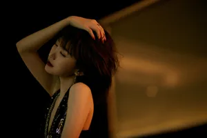 毛晓彤光影大片性感写真_2