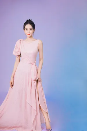 海陆淡粉长裙优雅温婉写真图片_4