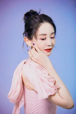 海陆淡粉长裙优雅温婉写真图片_6