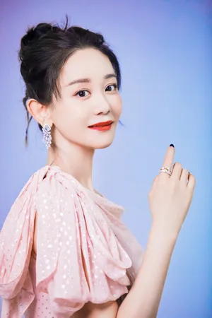 海陆淡粉长裙优雅温婉写真图片_8