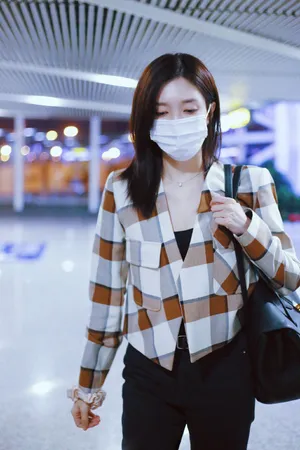 江疏影早秋机场私服照图片_3