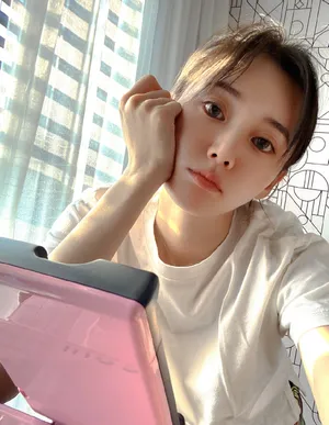 江铠同清秀养眼生活照图片_3