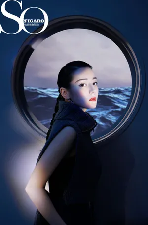 迪丽热巴光影舞动大片写真图片_4