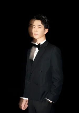 于朦胧儒雅帅气西装写真图片_2