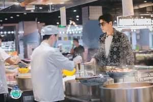张亮《中餐厅第四季》第十期剧照图片_4