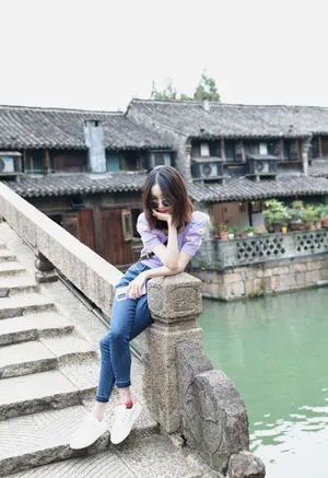 郭晓婷灵动俏皮少女旅拍图片_1