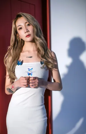 乃万魅力性感EP花絮照图片写真_1