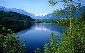 美丽湖畔风景桌面壁纸_19
