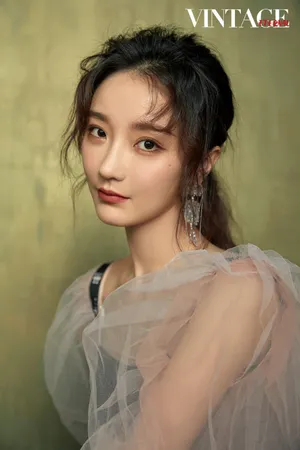 肖燕潇洒酷美写真图片