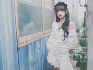 程潇甜美露肩性感写真图片_5