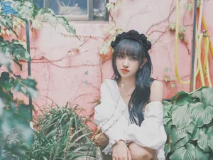 程潇甜美露肩性感写真图片_6