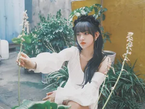 程潇甜美露肩性感写真图片_7
