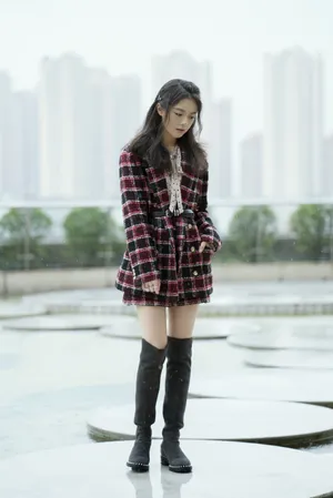 赵今麦格子外套时尚写真图片_4