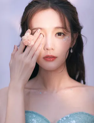 李一桐抹胸礼服性感写真图片_6