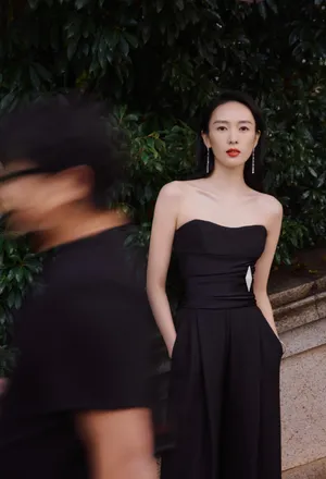 童瑶黑色连体衣时尚写真图片_8