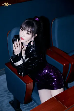 孔雪儿紫色亮片短裙性感写真图片_5