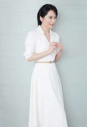 俞飞鸿白裙温婉知性写真图片_2