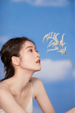 张雪迎吊带裙性感写真图片_4