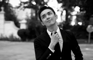 吴磊黑白经典西服俊朗写真图片_6