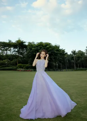 angelababy抹胸裙优雅性感写真图片_12