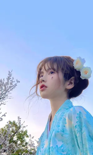 白嫩清纯少女迷人写真