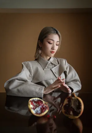Yamy郭颖风衣长靴时尚性感图片写真_7
