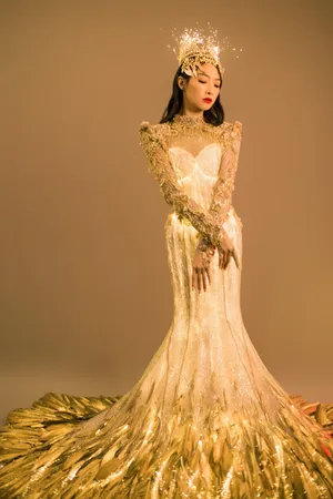 宋茜金鹰女神王冠霞服优雅动人写真图片_6