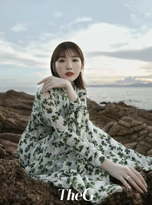 毛晓彤时尚妩媚海边写真图片_13
