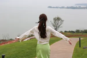 江疏影简约小清新写真图片_5
