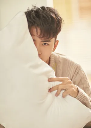吴希泽入秋枕边画报写真图片_4