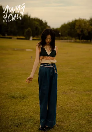 孙千优雅文艺秋日写真图片_2