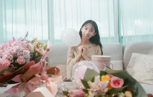 刘萌萌粉色温柔甜美写真图片_2