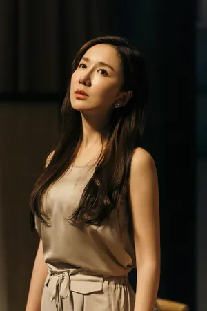 娄艺潇《演员请就位》柔美剧照图片_3
