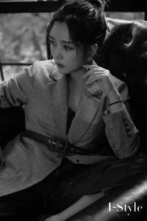 何洁时尚魅力写真图片_4