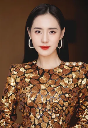 王智亮片裙性感靓丽写真图片