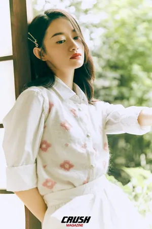 郭晓婷清新文艺秋日写真图片