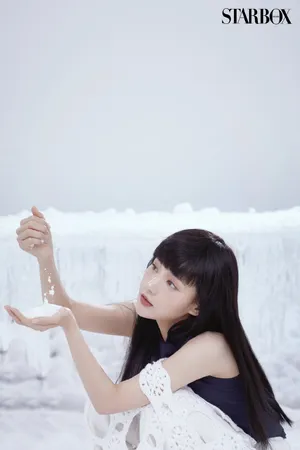 李一桐齐刘海长发时尚写真图片_11