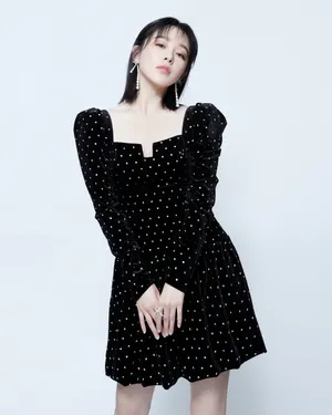 阚清子波点裙性感写真图片_4