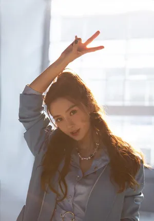 Angelababy短裤美腿酷甜写真图片_1