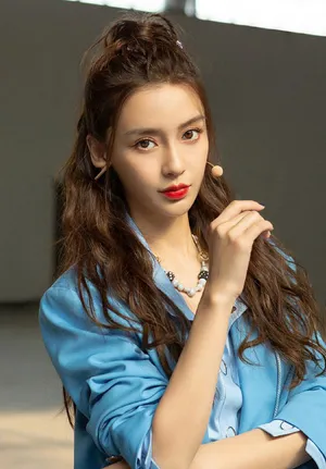 Angelababy短裤美腿酷甜写真图片_2