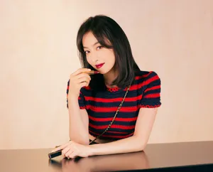 宋茜针织衫红唇性感写真图片_3