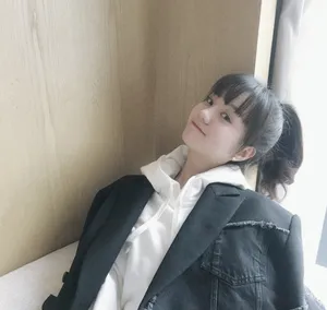 胡意旋俏皮可爱生活照图片_7
