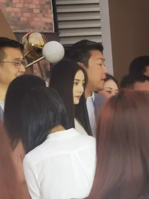 杨幂白色长裙温柔优雅绝美活动图片_1